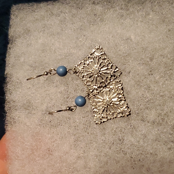 Sterling Silver earings with blue jems - Picture 2 of 2